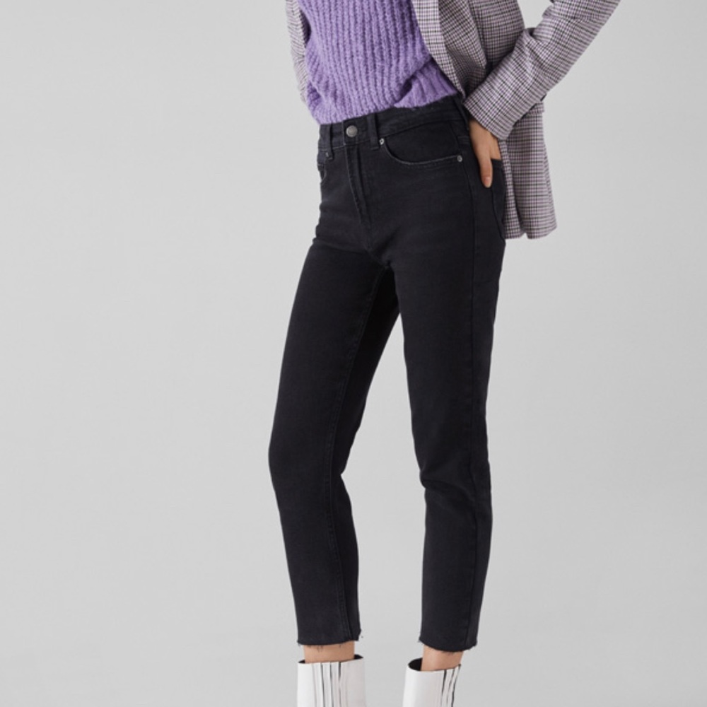 BERSHKA STRAIGHT CROPPED HIGH WAISTED JEANS